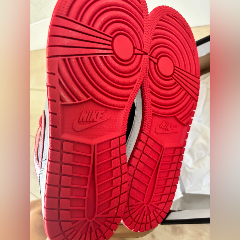 NEW Jordan 1 Mid - Black/Fire Red-White - Picture 12 of 13